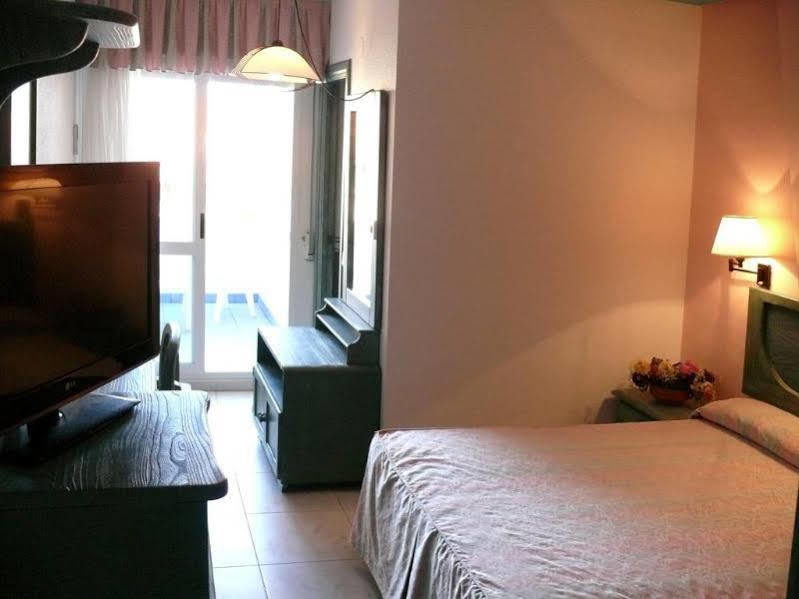 Hotel Torre Cristina Noja Esterno foto