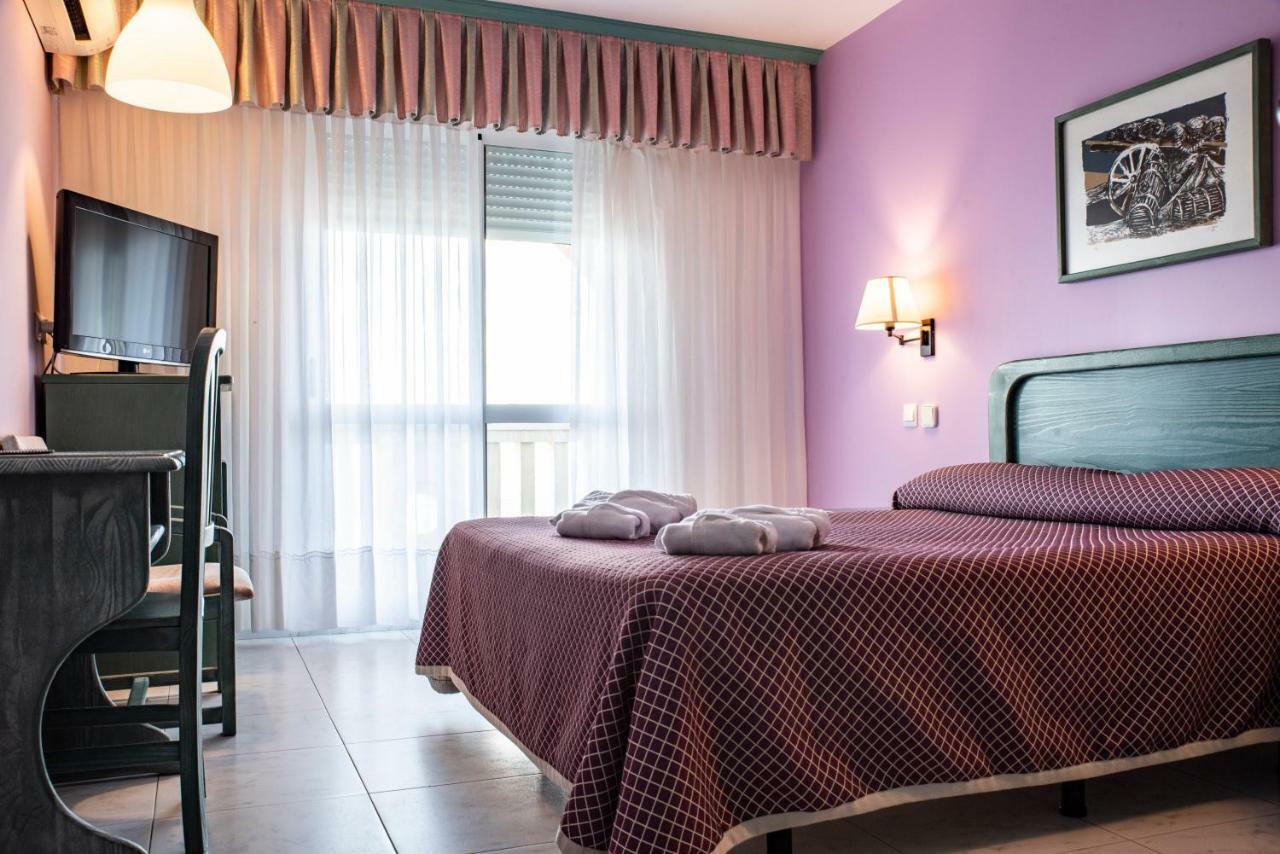 Hotel Torre Cristina Noja Esterno foto